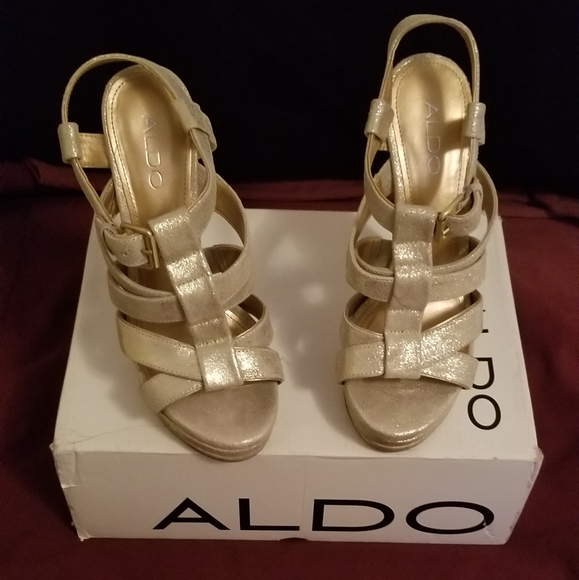 Heels - Picture 2 of 2